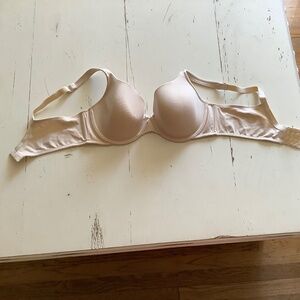 Cacique natural color lightly lined t shirt underwire bra 42C